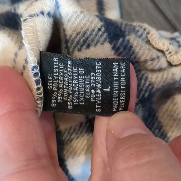 Black/Cream Cropped Flannel Jacket, Size L - Picture 10 of 11